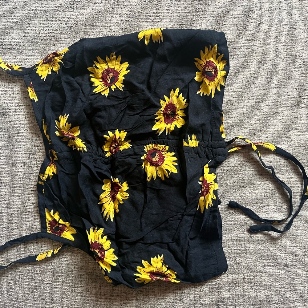 SHEIN Black and Yellow Sunflower Print Top